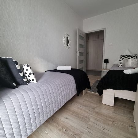 Q Apart Gold-Trzy Pokoje, Manufaktura, Klimatyzacja I Garaz Gratis, Tv Max, Fv, Gwarancja Zadowolenia Łódź Esterno foto