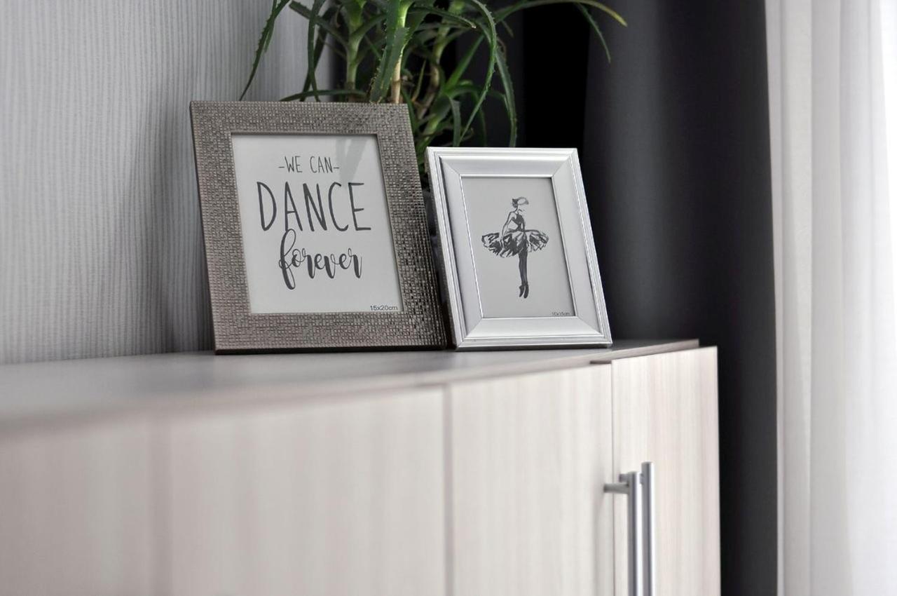 Q Apart Gold- Klimatyzowany 3 Pokojowy Apartament Przy Manufakturze Z Garazem Gratis, Fv Łódź Esterno foto