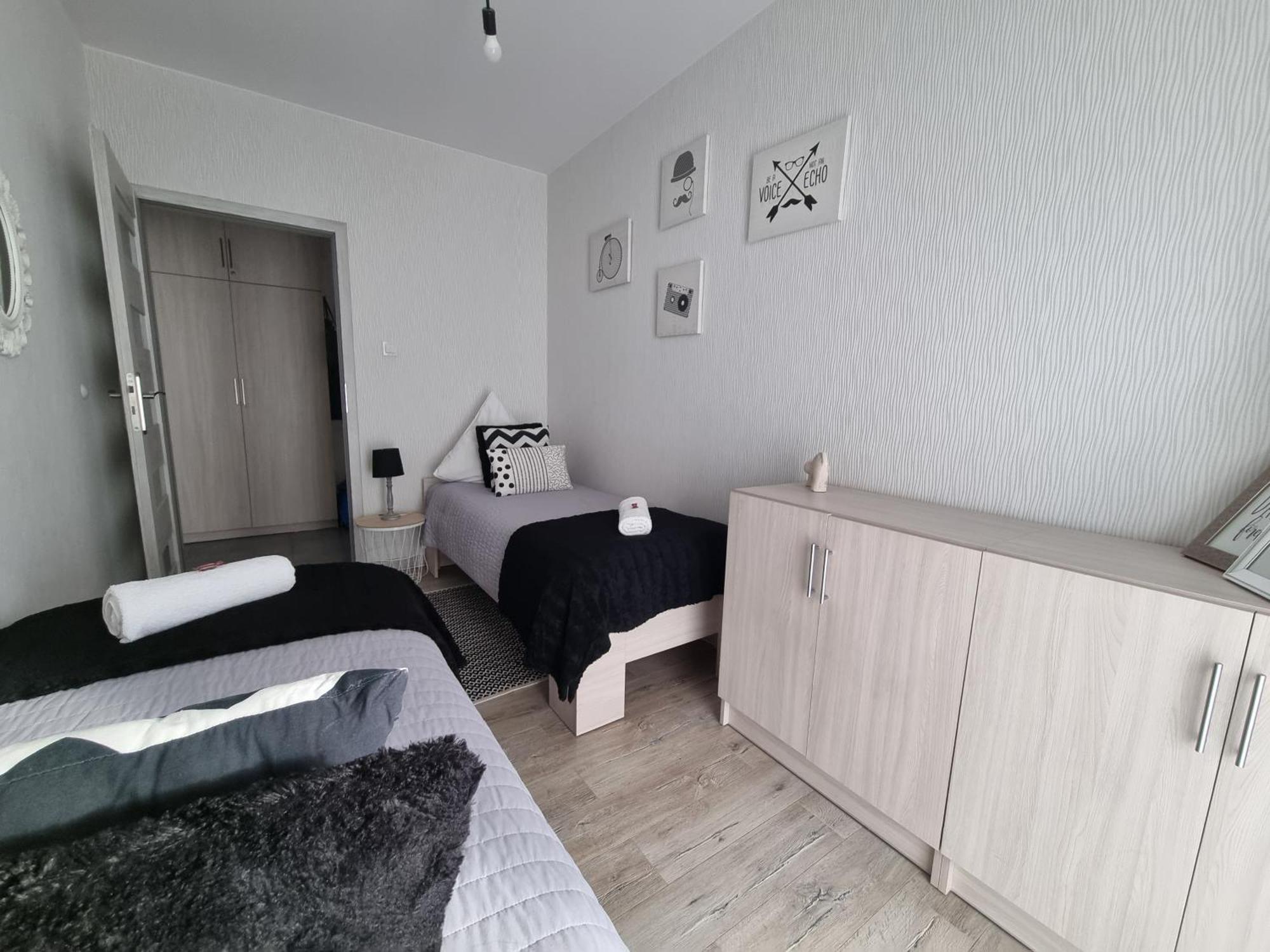Q Apart Gold-Trzy Pokoje, Manufaktura, Klimatyzacja I Garaz Gratis, Tv Max, Fv, Gwarancja Zadowolenia Łódź Esterno foto