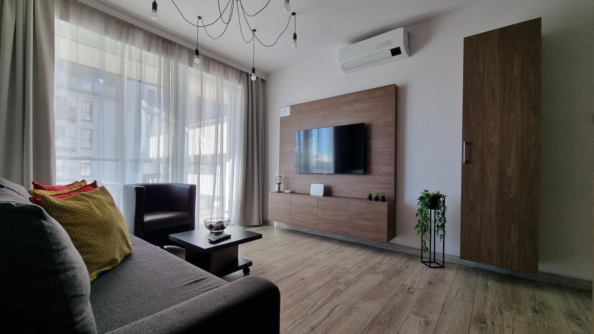 Q Apart Gold-Trzy Pokoje, Manufaktura, Klimatyzacja I Garaz Gratis, Tv Max, Fv, Gwarancja Zadowolenia Łódź Esterno foto